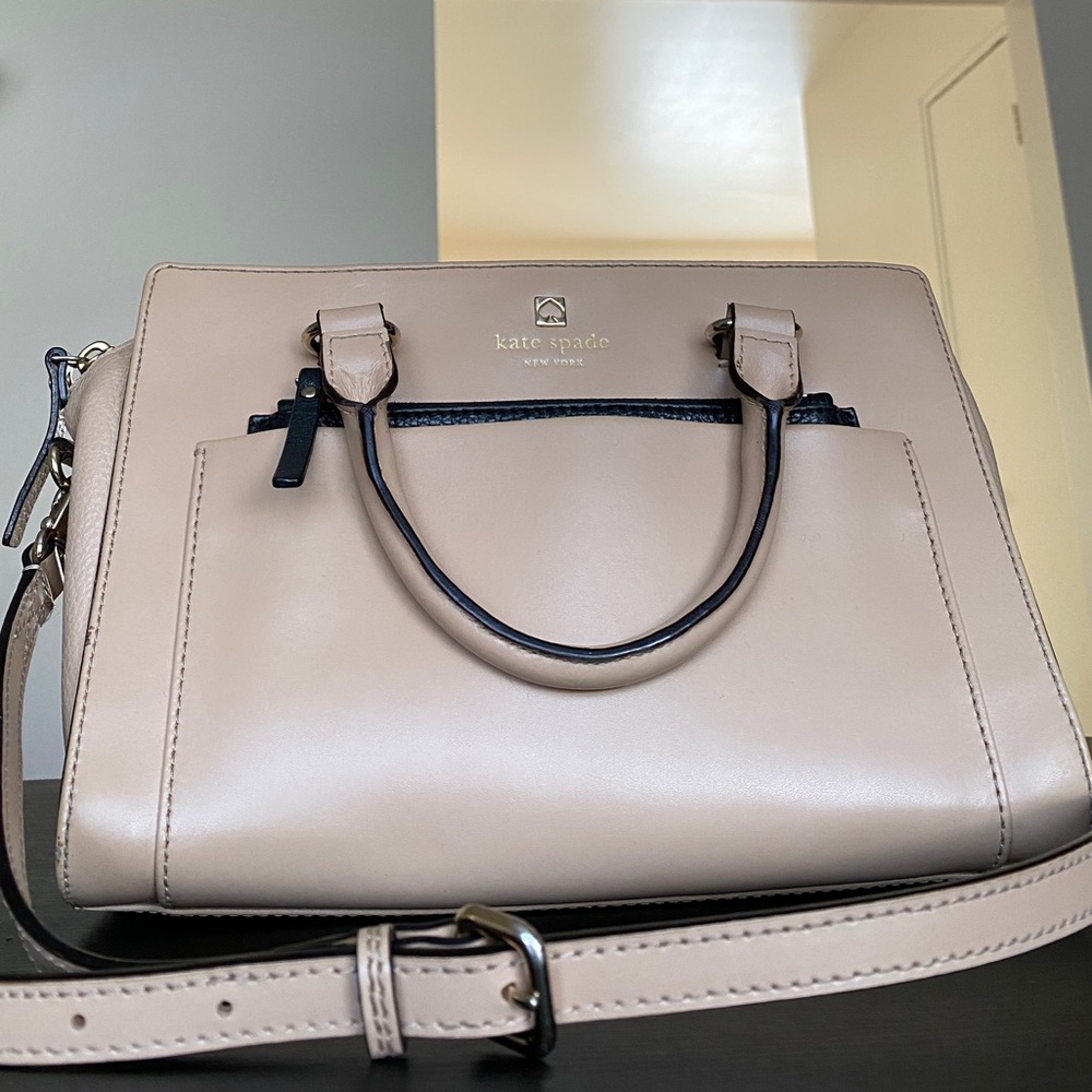 Kate Spade crossbody bag ✨